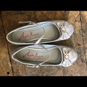 Girls silver dress shoes